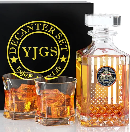Vista 11 de Set de decantador de whisky para hombres, juego de decantador We The People con vasos, decantador grabado con bandera americana para regalos