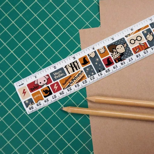 Vista 3 de Harry Potter lindo patrón Chibi 12 pulgadas estándar y regla métrica de plástico