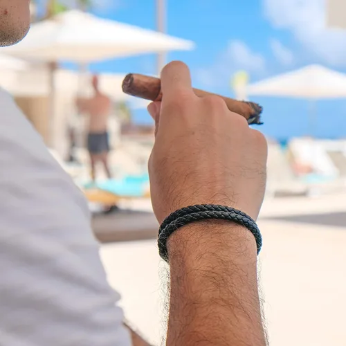 Vista 5 de Pulsera de cuero trenzada con cierre magnético de acero inoxidable para hombre, pulsera de cuero auténtico con cierre magnético