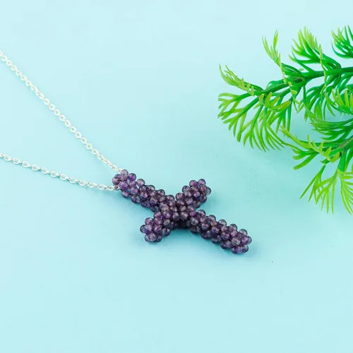 Vista 3 de Collar con colgante de ganchillo crucifijo, piedras preciosas de amatista natural, joyería hecha a mano, colgante de cristales cruzados, cadena