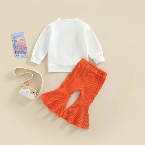 Vista 6 de Hnyenmcko Conjunto de ropa de Halloween para bebé niña, camiseta de manga larga con letras y pantalones de campana de calabaza con diadema, 3