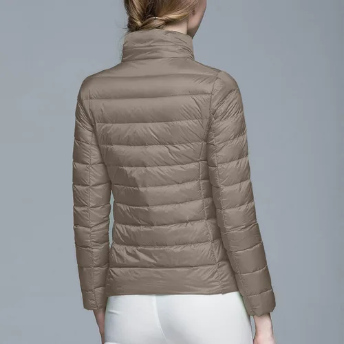 Vista 3 de Chaqueta acolchada ligera para mujer, abrigo de plumón corto con cremallera y capucha para invierno 2023, 1-caqui
