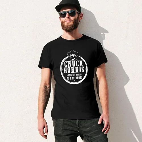 Vista 5 de Chuck Norris Uses Hot Sauce As Eye Drops Men's T-Shirt, R2