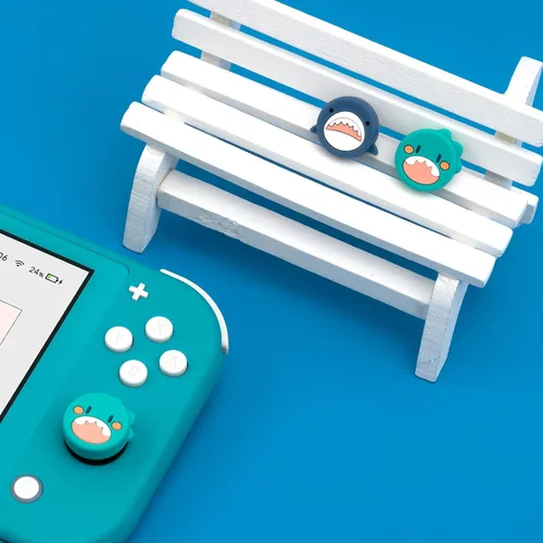 Vista 6 de GeekShare 4PCS Cute Shark Thumb Grip CapsSoft Silicone Joystick Cover Compatible with Nintendo Switch OLED Switch Lite