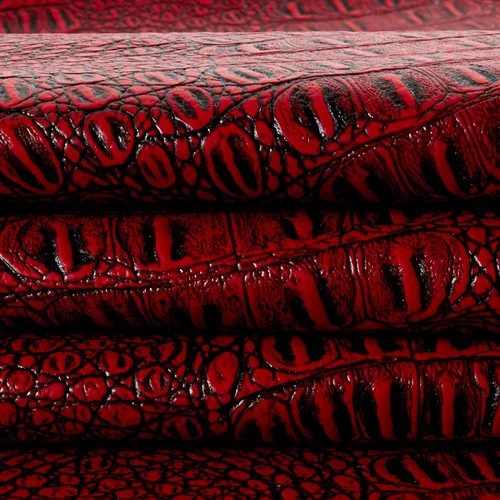 Vista 4 de Piel sintética Gator rojo/negro, tela por yarda
