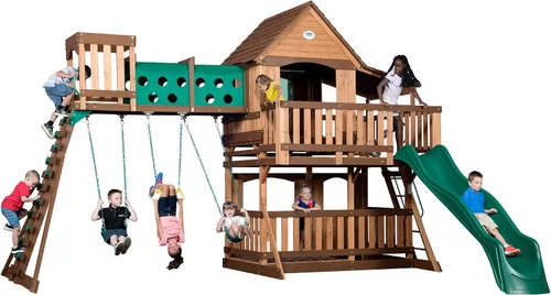 Vista 2 de Backyard Discovery Woodridge Elite, juego de columpios de madera de cedro con tobogán de ola, casa club, túnel de gateo, nido de cuervo, columpios