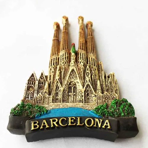 Vista 3 de 3D Sagrada Familia Barcelona España Nevera Imán Nevera Imán Turístico Recuerdos Hecho a Mano Resina Artesanía Pegatinas Magnéticas Hogar Cocina