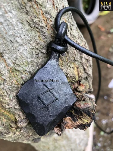 Vista 5 de Collar de talismán con colgante nórdico de hierro forjado Inguz Ingwaz Yngvi Rune Viking Amuleto Rúnico, Hierro, No es una piedra preciosa