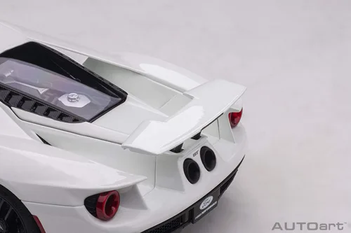 Vista 8 de AUTOart 72941 Ford GT Frozen White 1/18 Model Car 2017