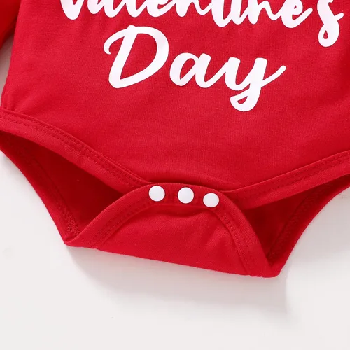 Vista 6 de YOUNGER TREE Conjunto de 3 piezas de ropa de San Valentín para bebé, recién nacida, mi primer día de San Valentín, mameluco con patrón de amor