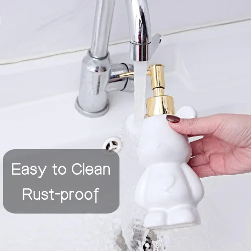 Vista 3 de Pequeño dispensador de jabón de baño con bomba, bonito diseño en forma de oso, dispensador de jabón líquido de cerámica (negro)