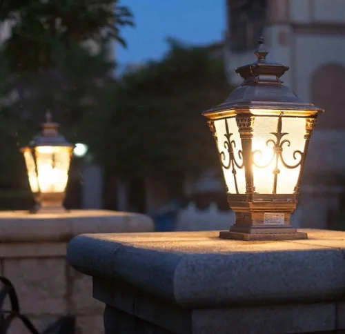 Vista 2 de TOEWOE Luz de poste al aire libre, luces de columna al aire libre, luces de pilar de patio exterior, linterna de poste de aluminio, luces de pilar