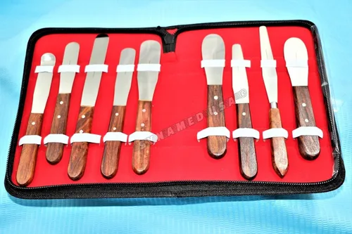 Vista 2 de Juego de 9 espátulas de mezcla dental de acero inoxidable de grado prémium con mango de madera