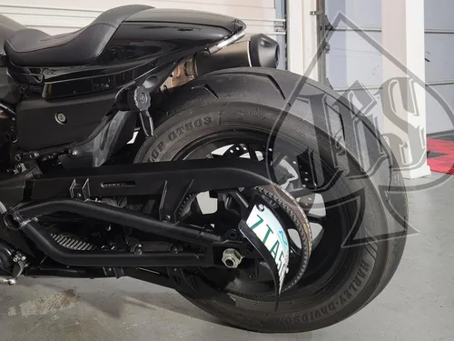 Vista 6 de JBSporty Kit de soporte de placa de matrícula con luz trasera LED y media luna para Harley Sportster S 1250