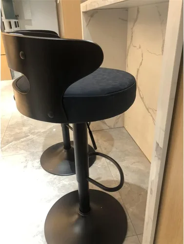 Vista 2 de Taburetes de bar altos de piel sintética mate para sala de estar, silla de bar, respaldo de muebles de cocina, taburete alto, taburete nórdico