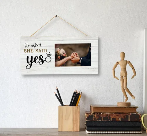 Vista 5 de SRADMO Marco de fotos con texto en inglés «He Asked and She Said Yes», regalos románticos, marco de fotos de madera de 12 x 6 pulgadas para parejas
