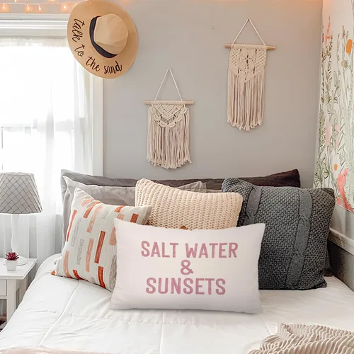 Vista 2 de Lacama Funda de almohada de playa costera rosa de 12 x 20 pulgadas Costa-sal Agua y atardeceres