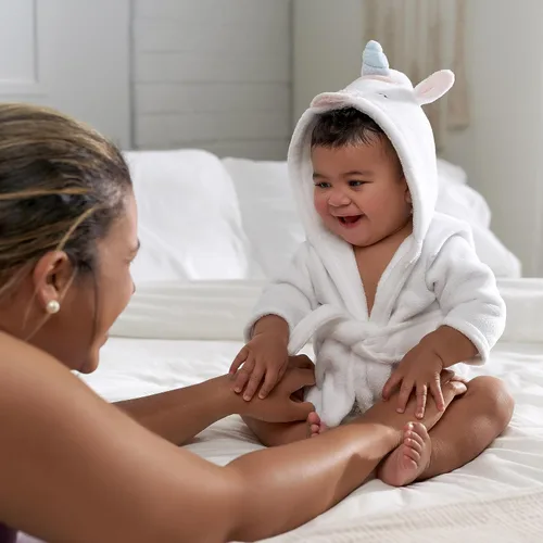 Vista 4 de Gerber Unisex Baby Hooded Animal Character Bathrobe