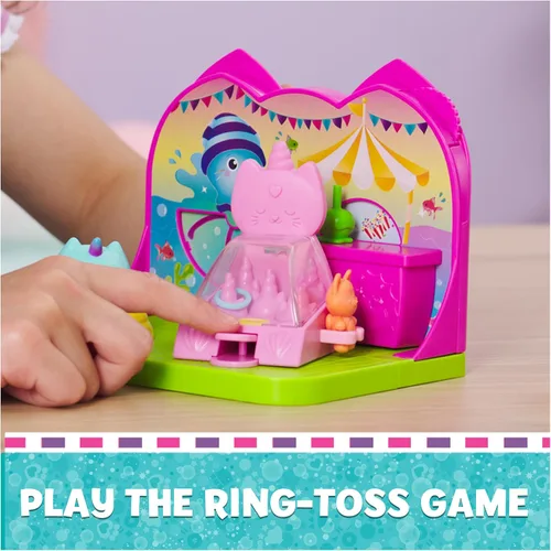 Vista 5 de Gabby's Dollhouse Gabby’s Dollhouse Kitty Narwhal’s Carnival Room, Playset, Juego de sala de carnaval, figura de narval de gatito, piscina de bolas