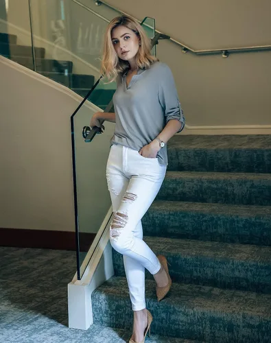 Vista 4 de ROSWEAR - Blusa de gasa para mujer cuello en V mangas con puños