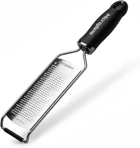 Vista 17 de Microplane Gourmet Series - Rallador de queso grueso, 1 unidad (paquete de 1), color plateado