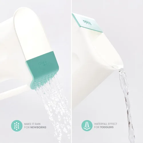Vista 4 de Frida Baby Kit de baño 4 en 1 Grow-with-Me y Control The Flow Rinser Cup Bath Time