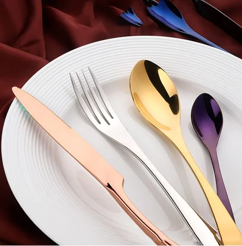 Vista 2 de Juego de cubiertos negros para 6, juego de cubiertos de 24 piezas, incluye cuchillo, tenedor/cuchara, reutilizable, juego de cubiertos de acero