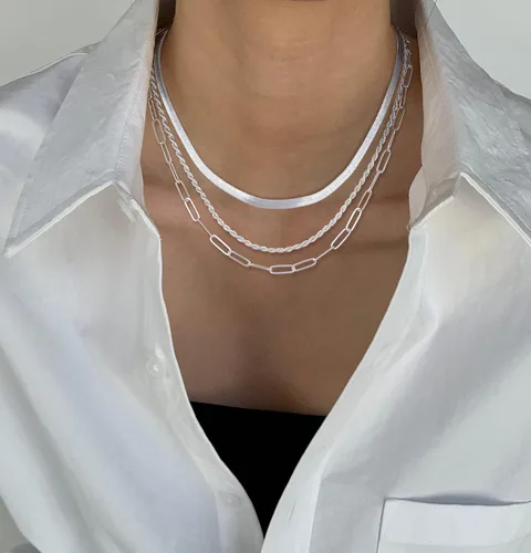 Vista 3 de CHESKY Collar de cadena de serpiente chapada en oro de 14 quilates, collar de espiga de oro, gargantilla de oro para mujeres y niñas, regalos
