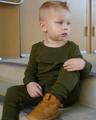 Vista 2 de BOIBOKOKO Conjunto de ropa linda para bebé niño para otoño e invierno con bloques de color a cuadros y manga larga