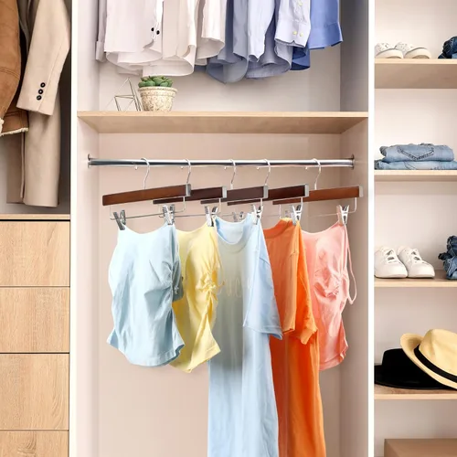 Vista 5 de Sieral Paquete de 30 perchas de madera para pantalones con clips de madera maciza, faldas de madera maciza con 2 clips ajustables, gancho giratorio