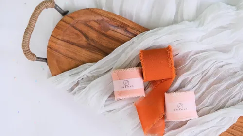 Vista 6 de Juego de 3 rollos de cinta de gasa de gasa hecha a mano con flecos de 1.5 pulgadas x 7 yardas para decoración de flores, invitaciones de boda