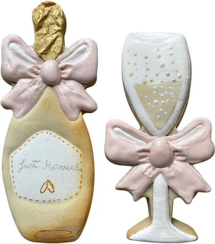 Vista 3 de LILIAO Cortador de galletas de copa de champán con cinta para boda/compromiso, 2.4 x 4.5 pulgadas, acero inoxidable