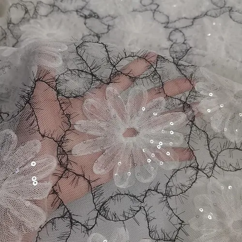 Vista 5 de VejiA 3 Yards Mesh Multi-Petal Flower Hook Embroidery Black Thorn Long Eyelash Embroidery Fabric