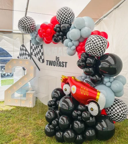 Vista 7 de Kit de arco de globos negros, 129 piezas de diferentes tamaños 18, 12, 10, 5 pulgadas, kit de guirnalda de globos negros para graduación, Halloween