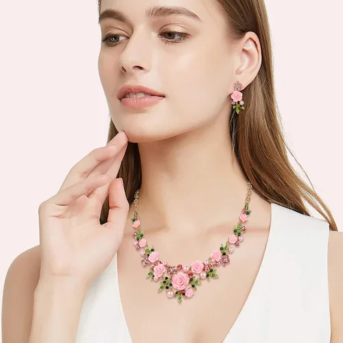 Vista 3 de EVER FAITH Conjunto de pendientes perforados con collar de perlas de imitación de cristal austriaco para mujer
