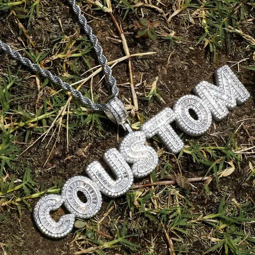 Vista 4 de HDMENC - Collar con nombre personalizable, colgante de letra grabada para hombres y mujeres, colgante de letra inicial con cadena, joyería dorada