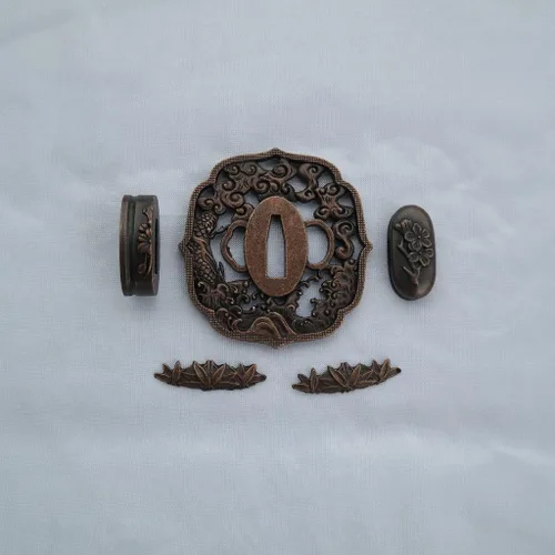 Vista 52 de Espada samurái japonesa KOSHIRAE – TSUBA FUCHI KASHIRA MENUKI 68-100
