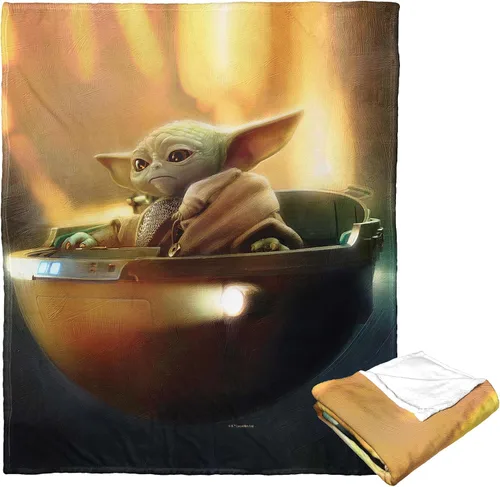 Vista 89 de Northwest Star Wars Manta Decorativa Silk Touch, 40" x 50", Villanos del Lado Oscuro
