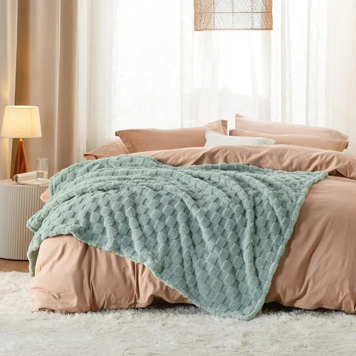 Vista 9 de Bedsure Tamaño de la manta de forro polar (beige y verde salvia)
