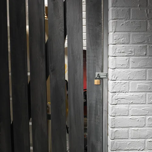 Vista 4 de Master Lock 140T Candado de latón sólido con llave, paquete de 2