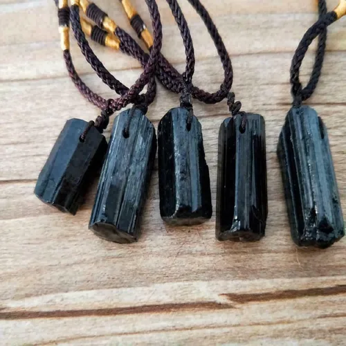 Vista 4 de 3 piezas de piedra de turmalina negra natural, colgante de pilar, amuleto de piedra de turmalina, colgante de pilar de turmalina, amuleto