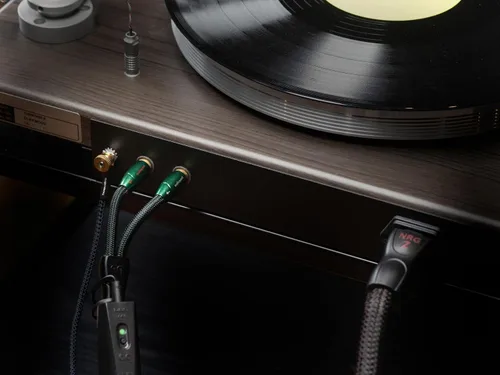 Vista 4 de AudioQuest Cable de interconexión de audio RCA Yosemite (2.0 ft, par estéreo)