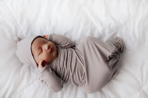 Vista 179 de Three Little Tots Vestido de corbata anudada para bebé recién nacido - Bebé