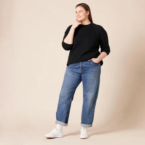 Vista 4 de Tienda Essentials Women's Crewneck Sweater, Classic-Fit, Soft Touch, Long Sleeve, Plus-Size Available
