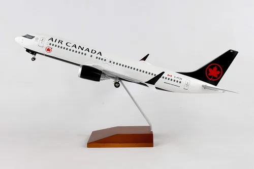 Vista 9 de Daron Skymarks Air Canada 737MAX8 1/100 con soporte de madera y engranaje