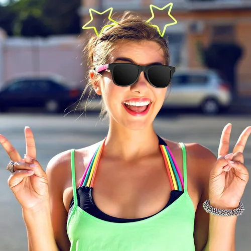 Vista 3 de Paquete de 48 gafas de sol de neón estilo 80 para fiesta, regalo divertido, recuerdos de fiesta, juguetes de fiesta, regalos de bolsa de golosinas
