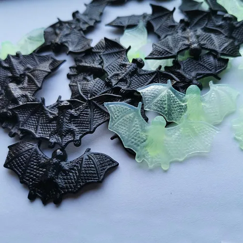 Vista 6 de 40 unidades de mini murciélagos 3D para decoración de Halloween, murciélagos de plástico para manualidades, espeluznante broma aterradora