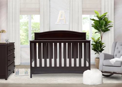 Vista 2 de Delta Children Emery - Cuna convertible 4 en 1 para bebés