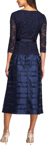 Vista 2 de Alex Evenings Vestido acampanado con cinturón de corbata para mujer
