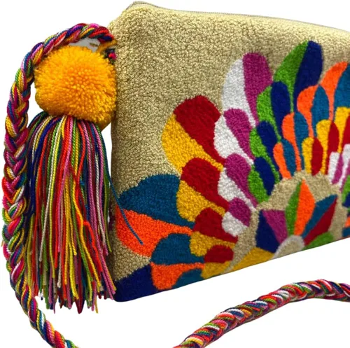 Vista 2 de B Dreams - Bolso de mano Wayuu cruzado -100% hecho a mano colombiana boho con correa